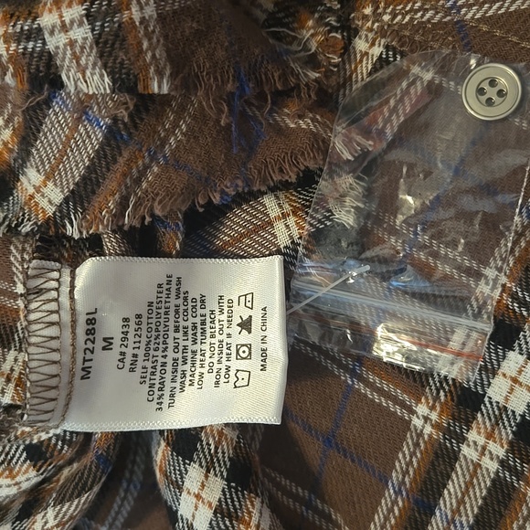 Miss Me NWT Olive Green Plaid Pullover Medium - Picture 12 of 13